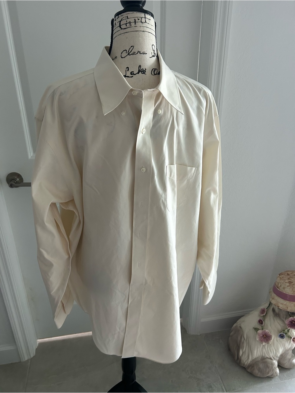 Brooks Brothers Classic Men's Dress Shirt in Cream -  Button-Down 171/2 36
